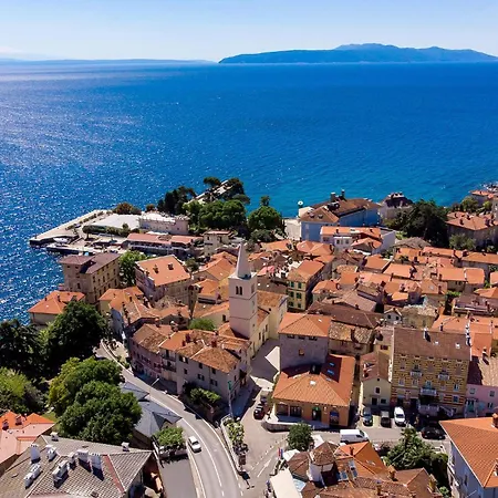 Appartamento 2 Bedroom Lovely In