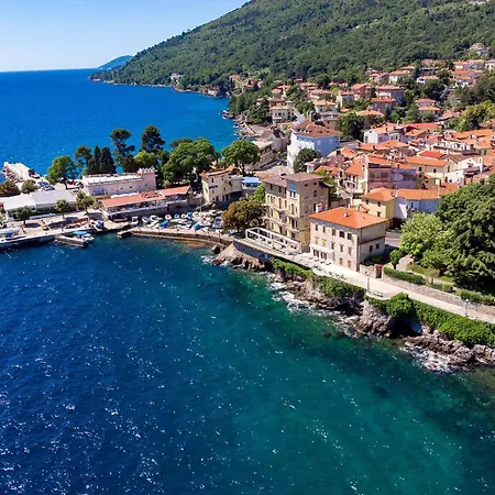 Appartamento 2 Bedroom Lovely In