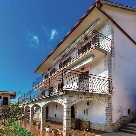 2 Bedroom Lovely In Lovran